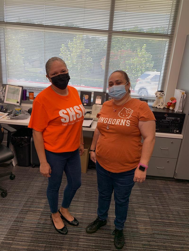 Image of JoAnn Galindo and Alma Ochoa at ABS West on National College Colors Day 2021.